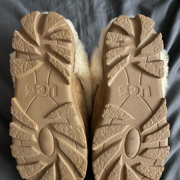 Ugg Coquette sz 6 (37) - Picture 3 of 5